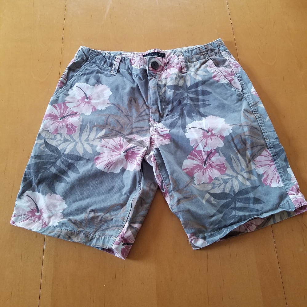 Aeropostale flower print shorts. Tropical.